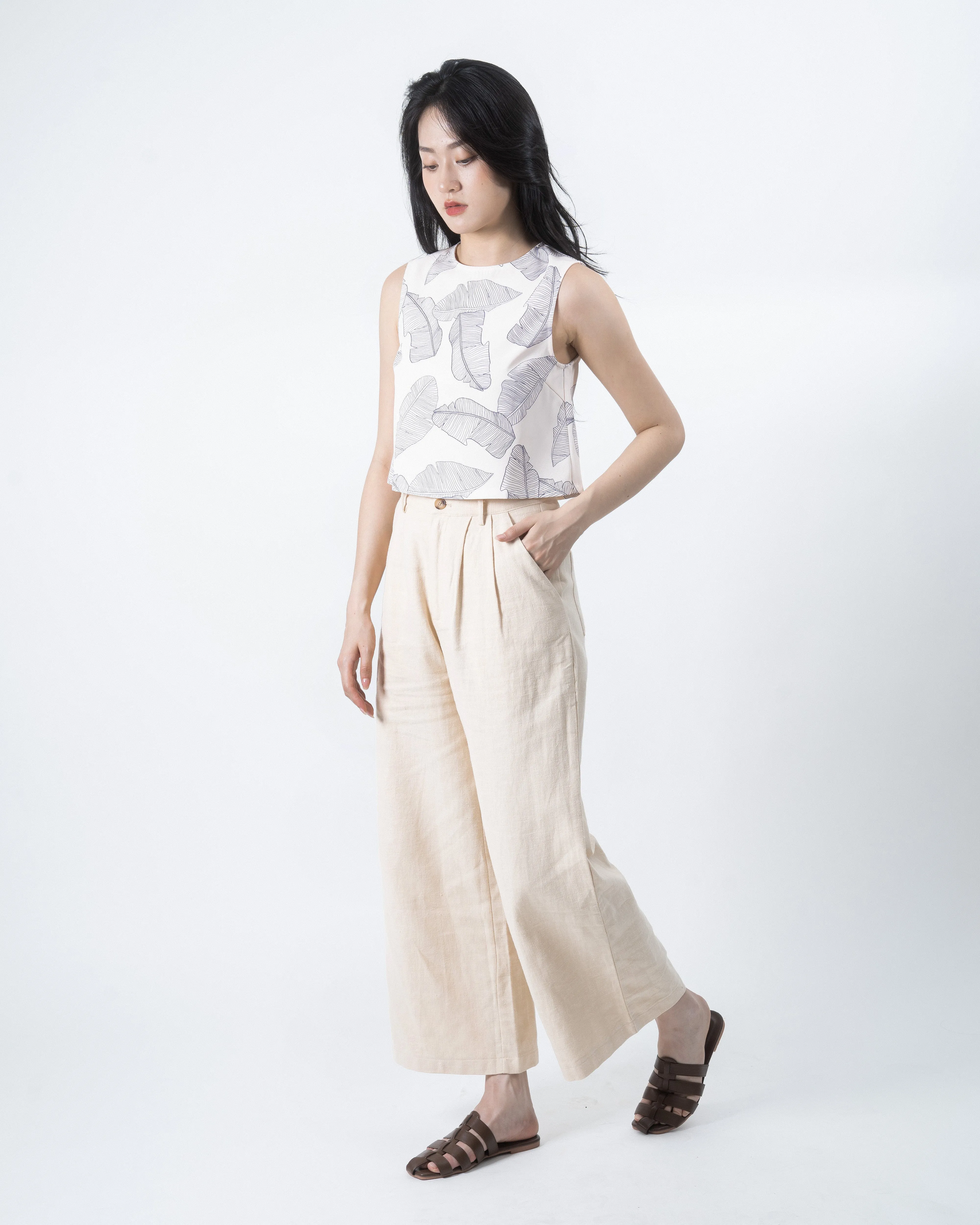 Alaia Linen Straight Cut Trousers (Beige)