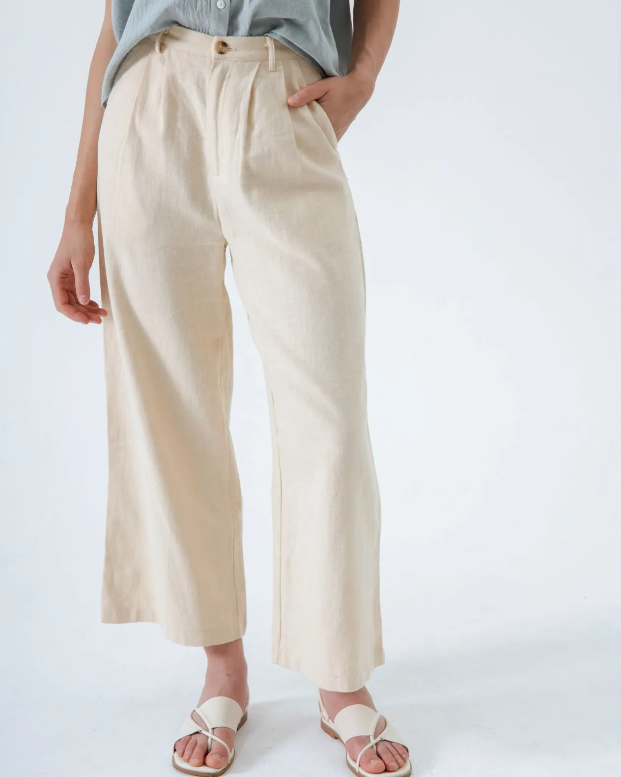 Alaia Linen Straight Cut Trousers (Beige)