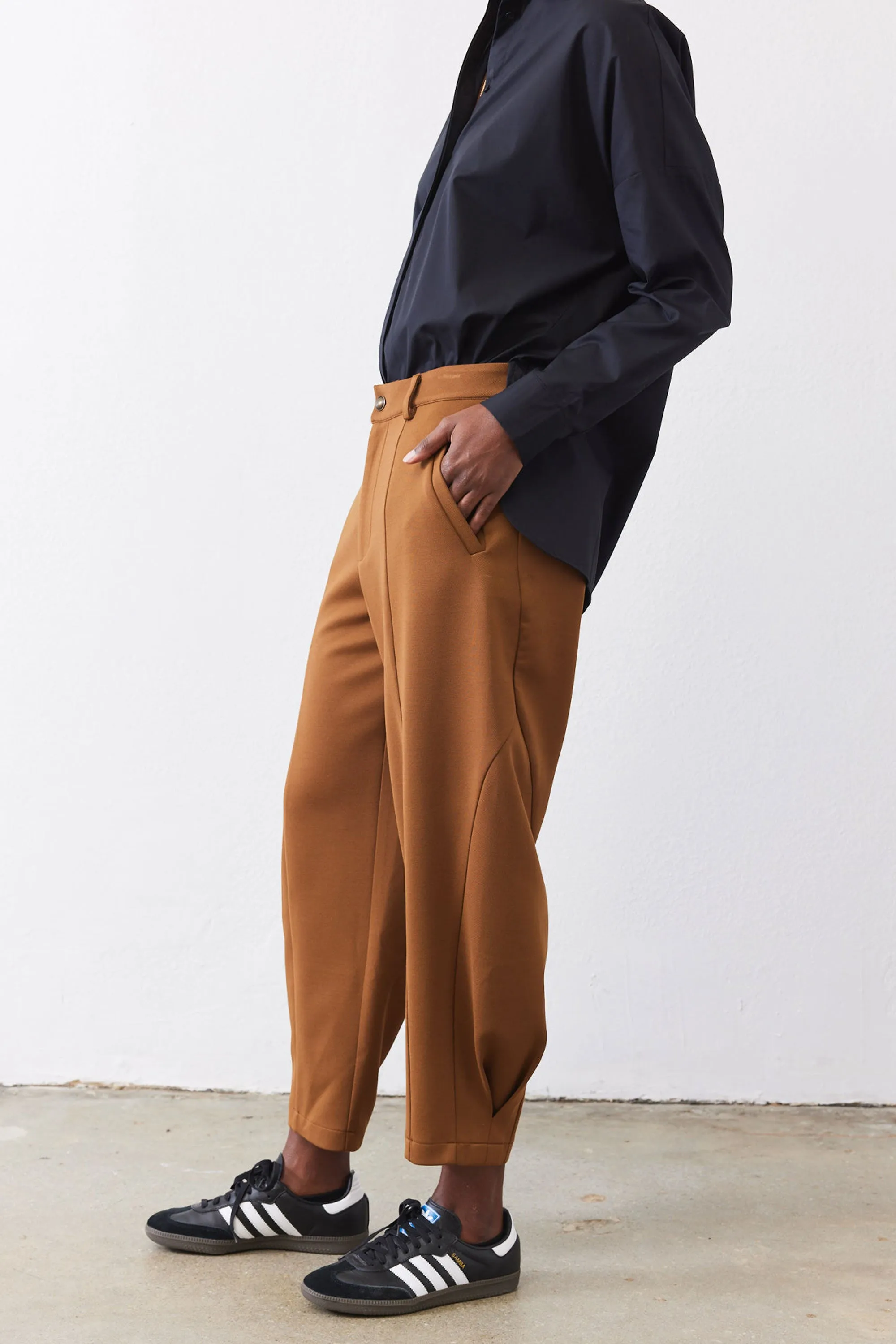 Stretch Suit Detail Oriented Tapered Pants