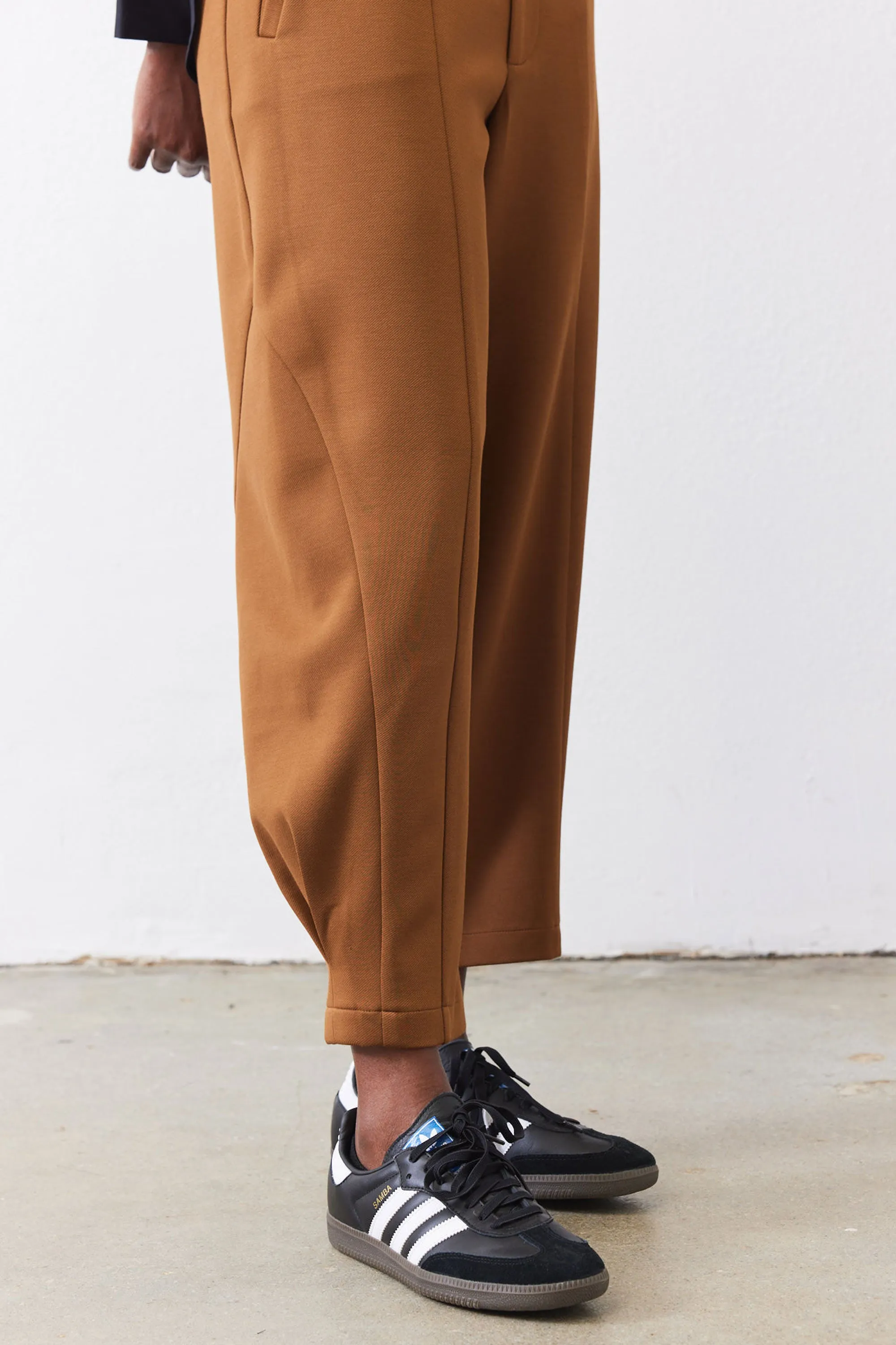 Stretch Suit Detail Oriented Tapered Pants